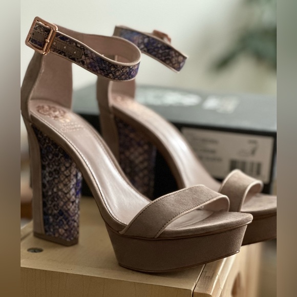 🌟Host Pick 🌟 Vince Camuto "Nedra" platform heels, size 9 - Picture 3 of 5